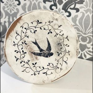 Adorable distressed wood farmhouse/shabby chic step stool